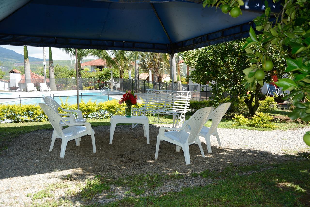Hotel Campestre La Loma Curití 外观 照片