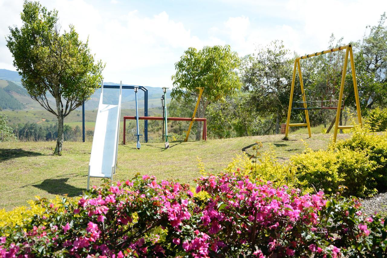 Hotel Campestre La Loma Curití 外观 照片